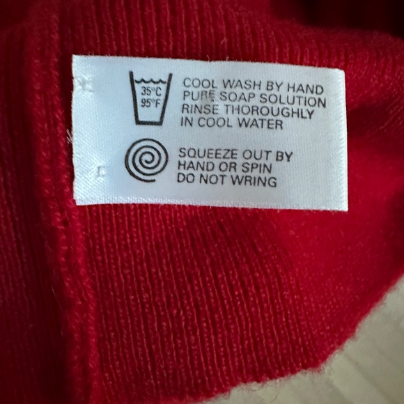 RED POLO TYPE SWEATER - Picture 7 of 8